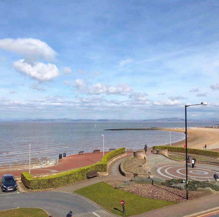 Lovely 2 Bedroom Modern Loft Apartment Sea View Morecambe Exterior photo